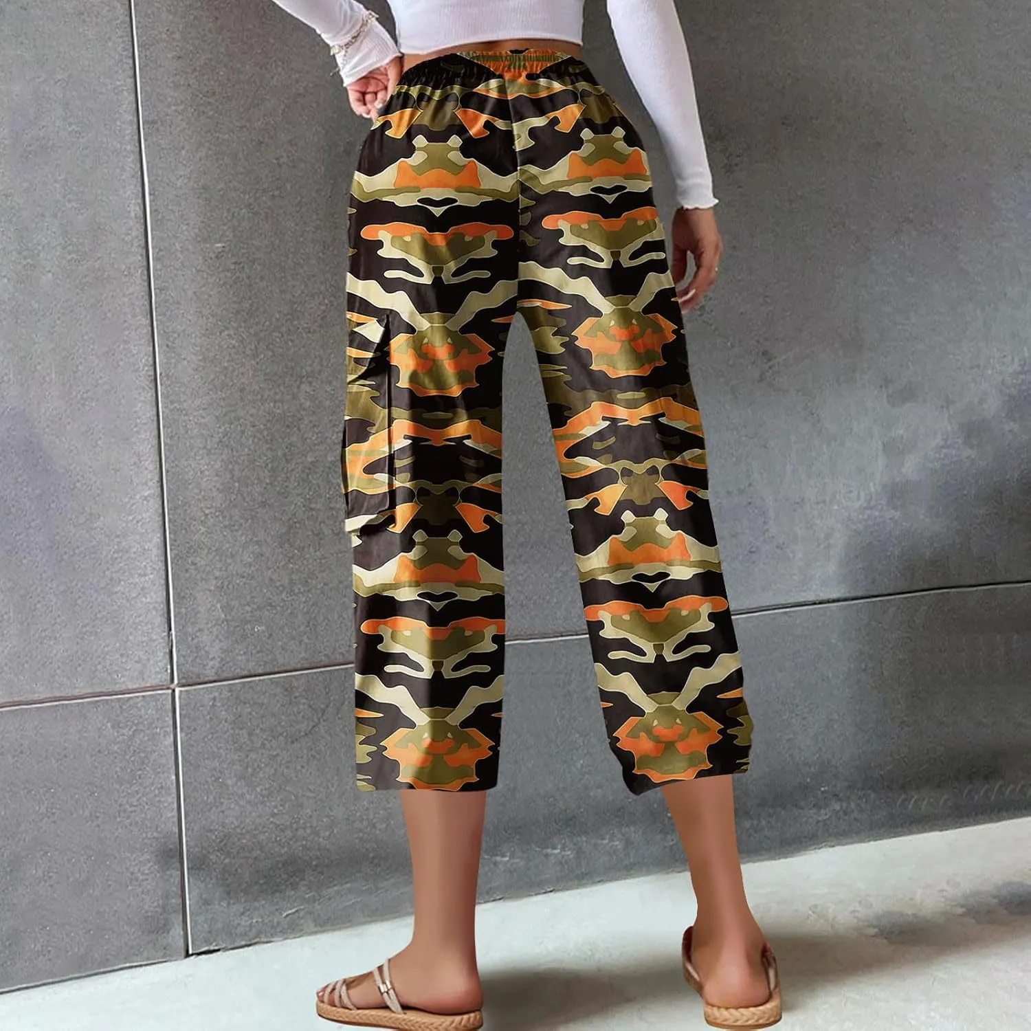 Womens Fashion Camouflage Cargo Capris Casual Elastic Waisted Straight Leg Loose Athletic Capri Pants with Pockets