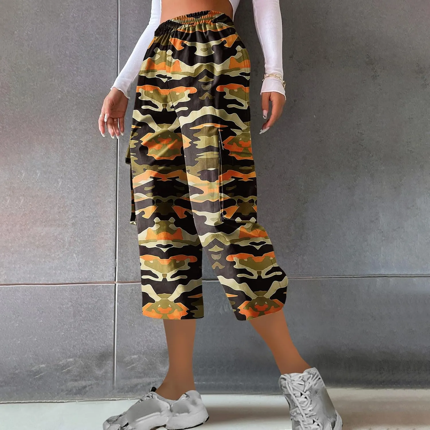 Womens Fashion Camouflage Cargo Capris Casual Elastic Waisted Straight Leg Loose Athletic Capri Pants with Pockets
