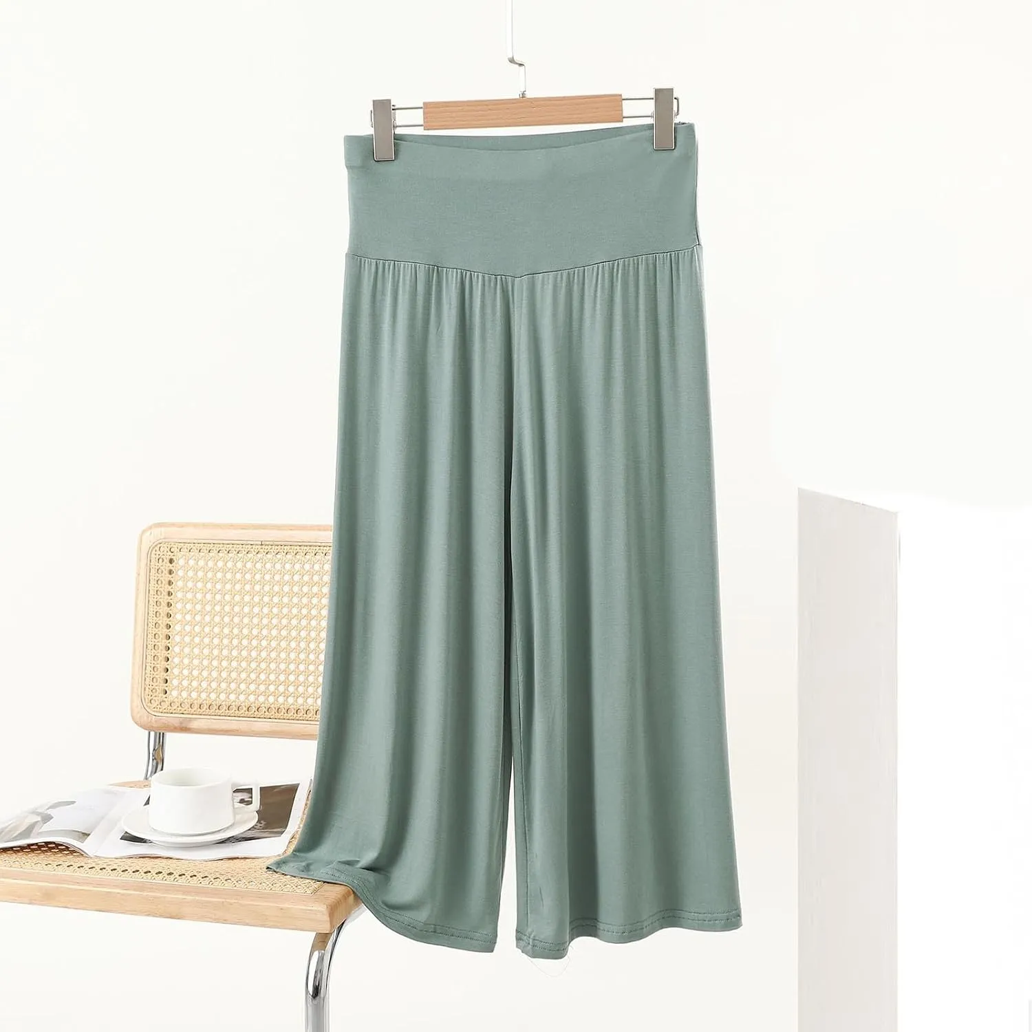 Womens Pleated Capri Pants Casual Elastic Waisted Baggy Comfy Trousers Solid Color Lightweight Home Capris